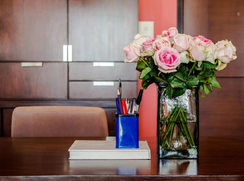 3 Alasan Bunga Menjadi Ornamen Untuk Ruang Kerja